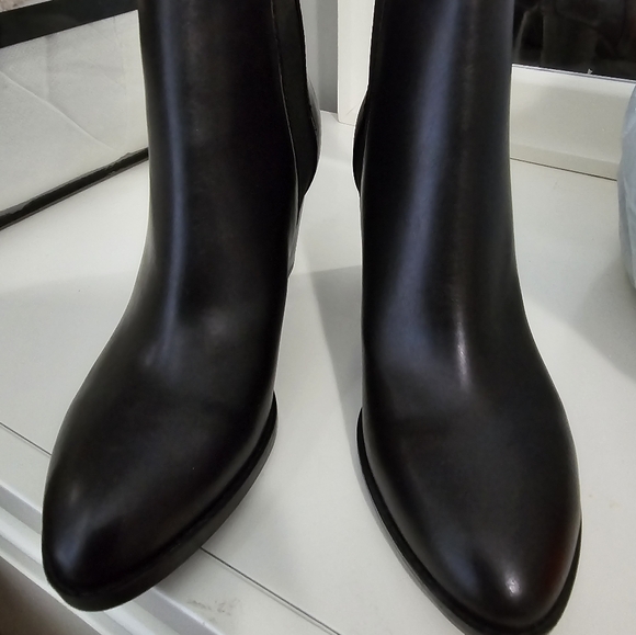 Boots - Picture 2 of 4